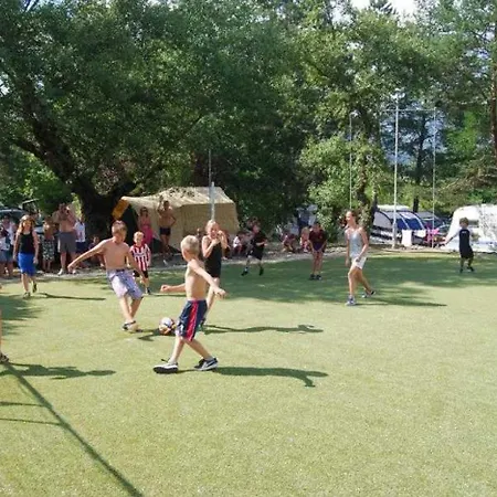 4 Etoiles - Piscine - Ccaific Campsite *