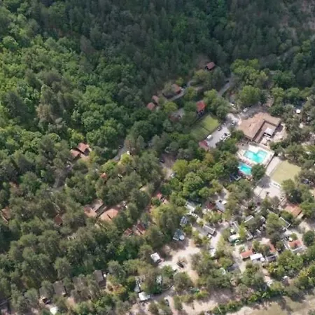 4 Etoiles - Piscine - Ccaific Die
